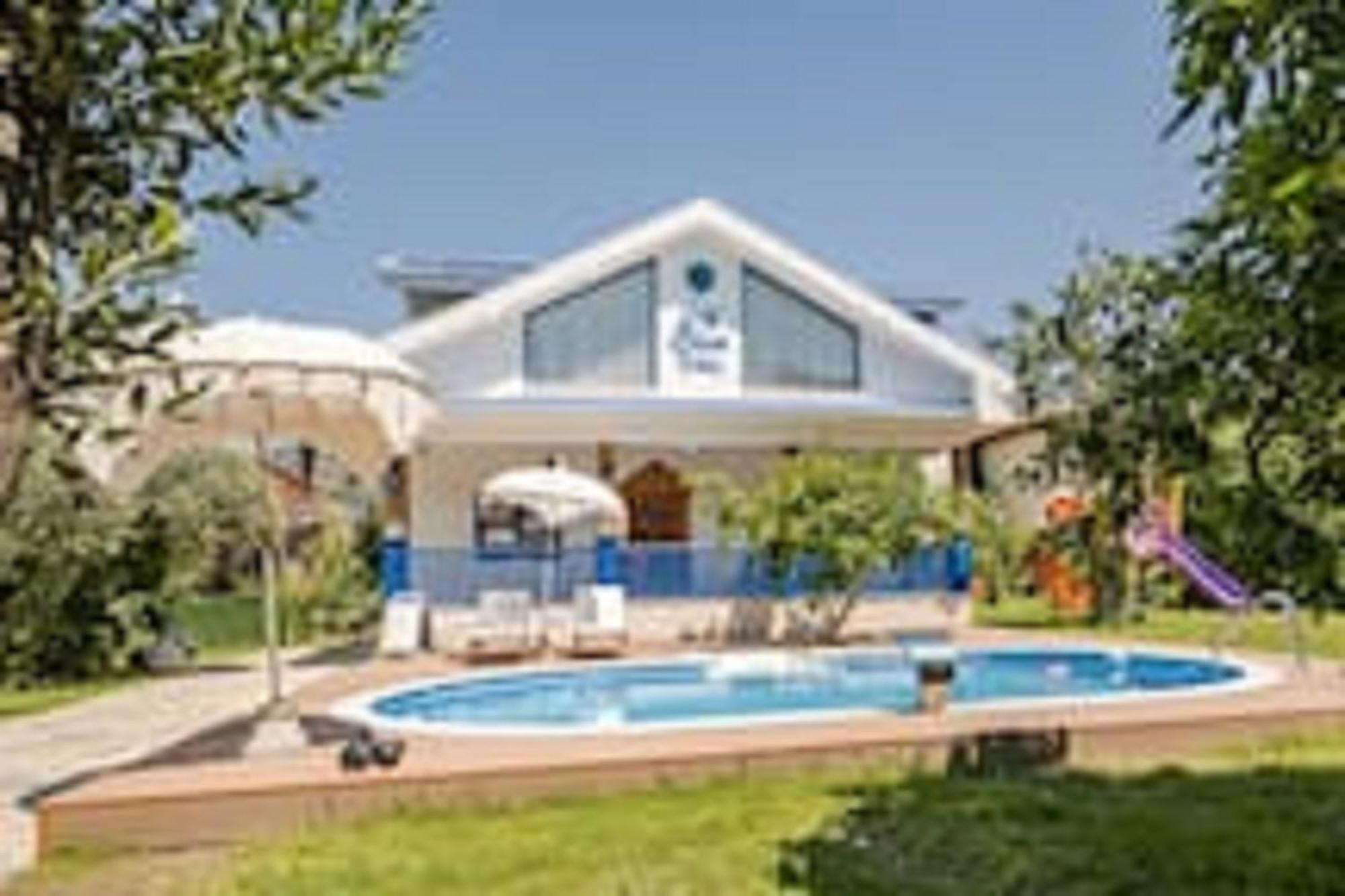 Only Blue Villa Гьочек Екстериор снимка